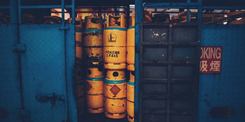 Gas